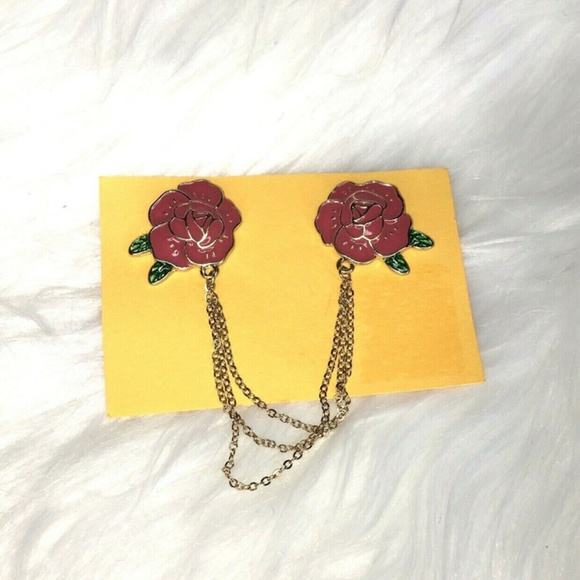 Modcloth Jewelry - Modcloth double rose chain brooch